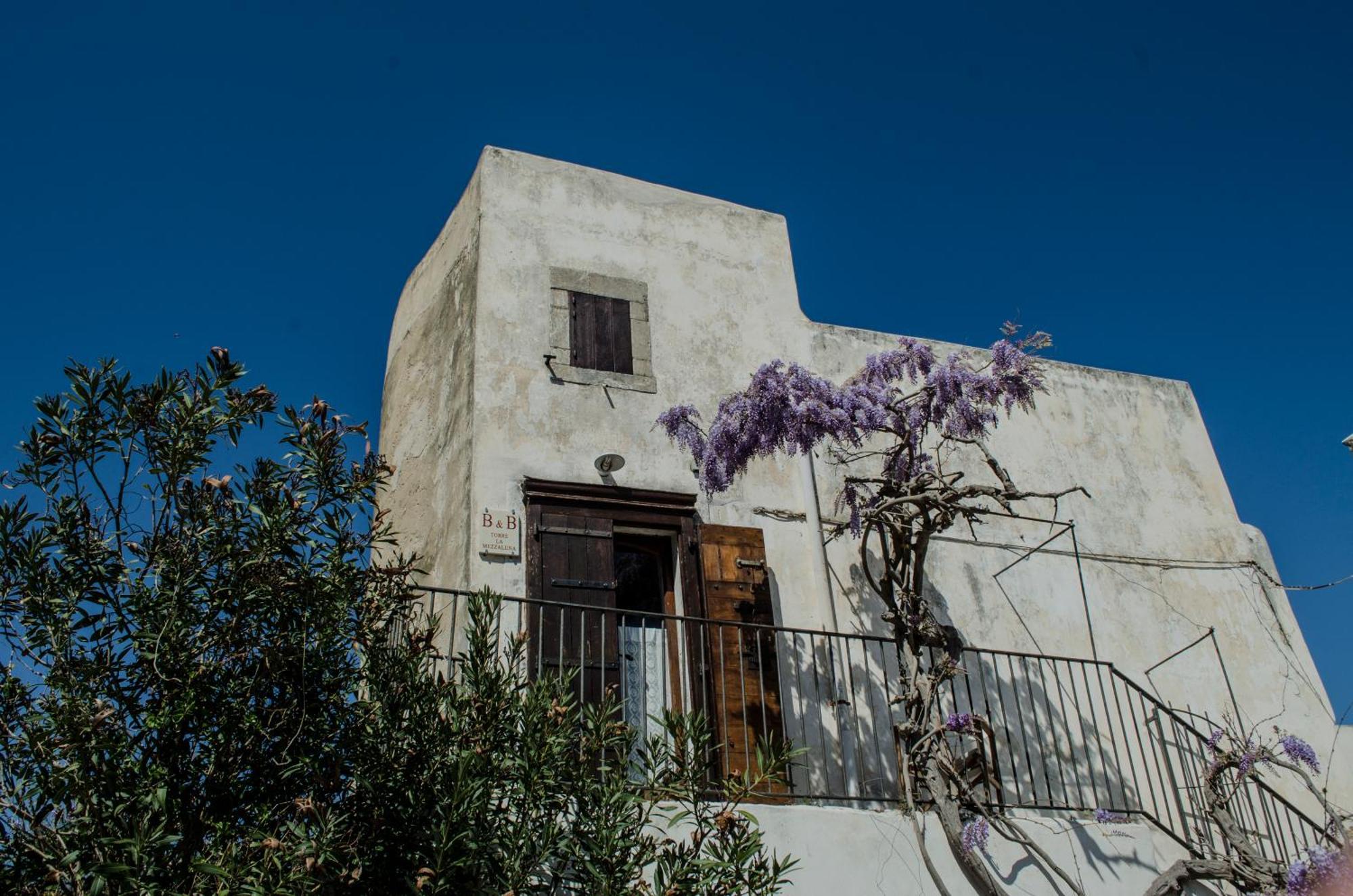 Torre La Mezzaluna Bed and Breakfast Vieste Esterno foto